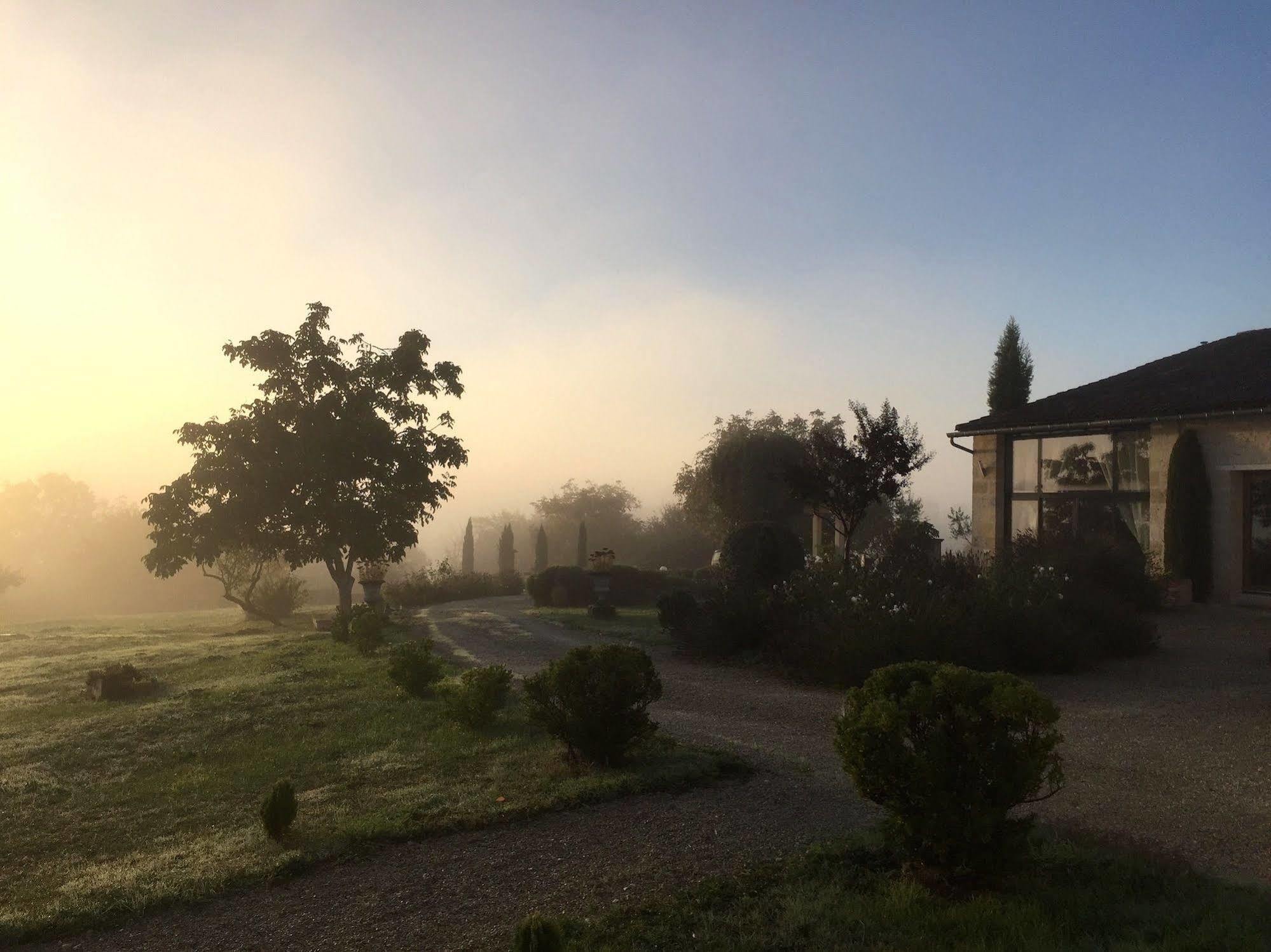 5 Lasserre Moulon-sur-Dordogne Екстер'єр фото