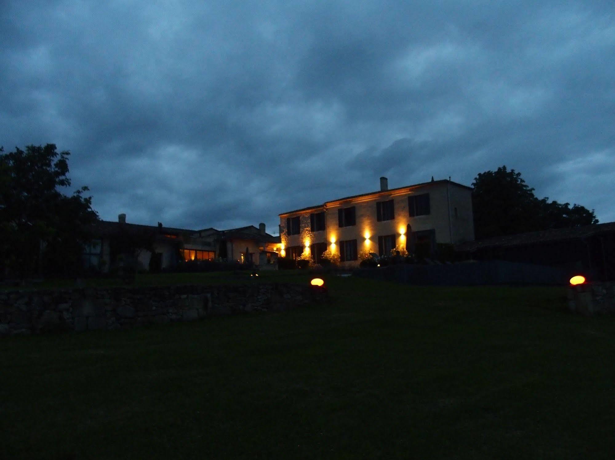 5 Lasserre Moulon-sur-Dordogne Екстер'єр фото
