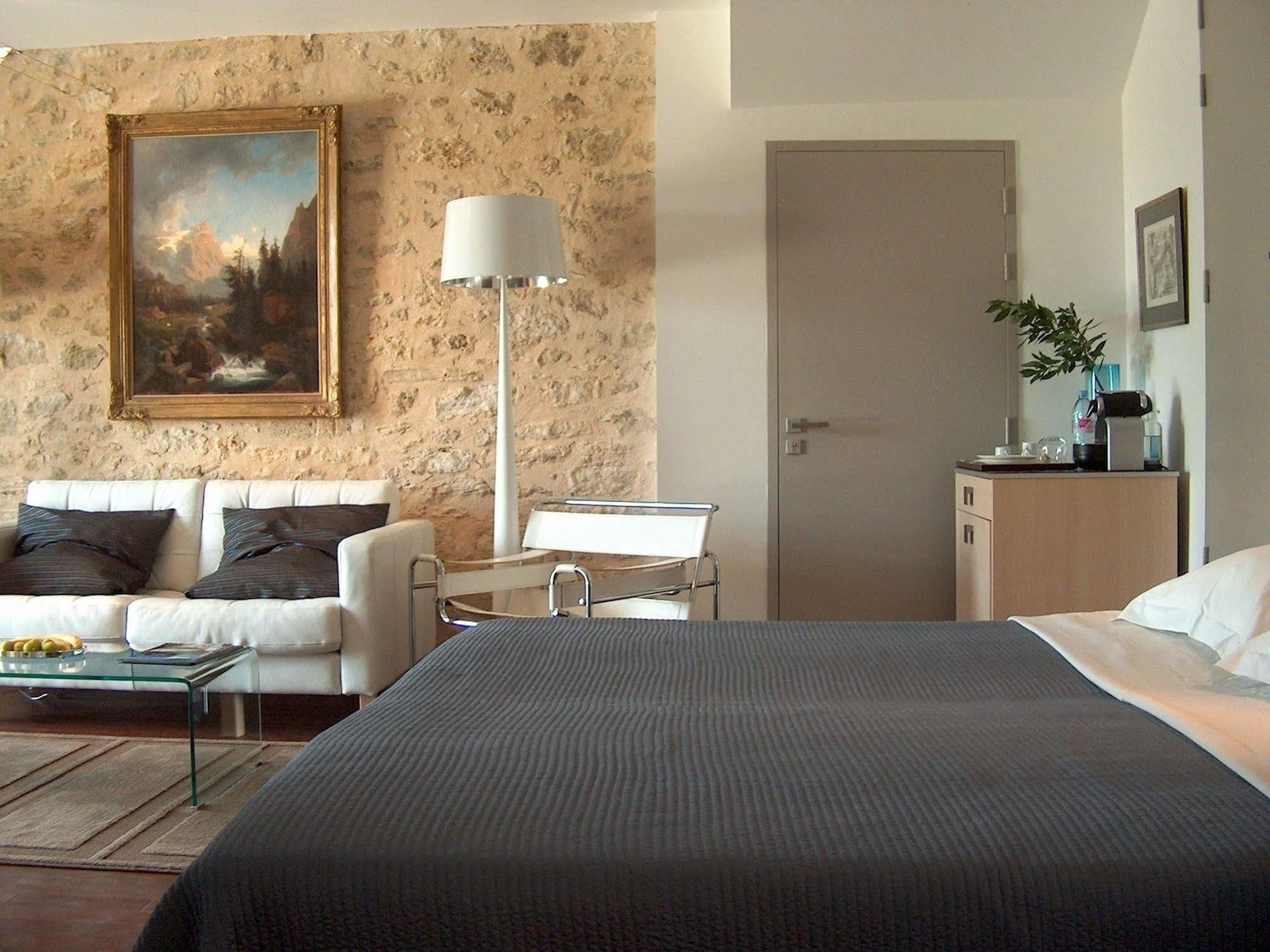 5 Lasserre Moulon-sur-Dordogne Екстер'єр фото